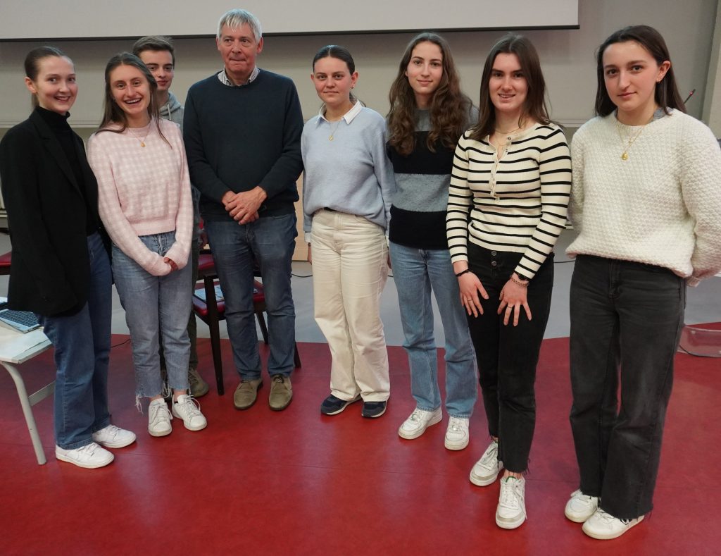 conférence organisée par des lycéens photo de groupe