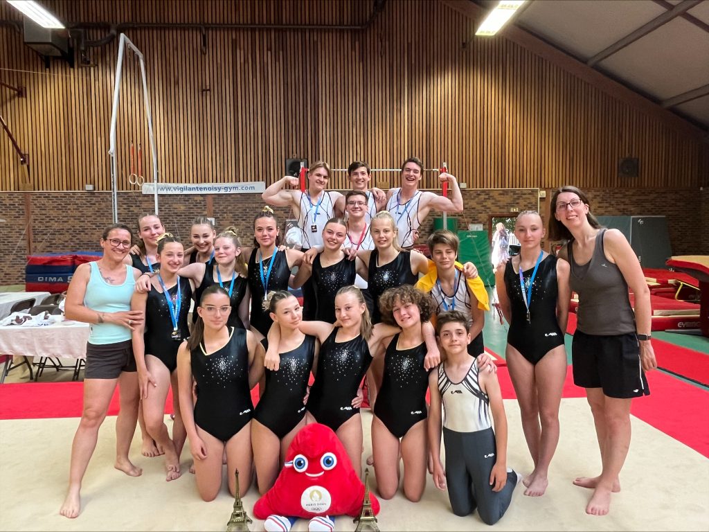 gymnastes en groupe collège et lycée